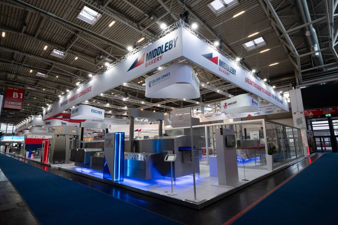 “Proxaut, la “sartoria dell’AGV”, dove si progettano e si realizzano modelli personalizzati, speciali, cuciti sulle esigenze del cliente” “Proxaut, la “sartoria dell’AGV”, dove si progettano e si realizzano modelli personalizzati, speciali, cuciti sulle esigenze del cliente”